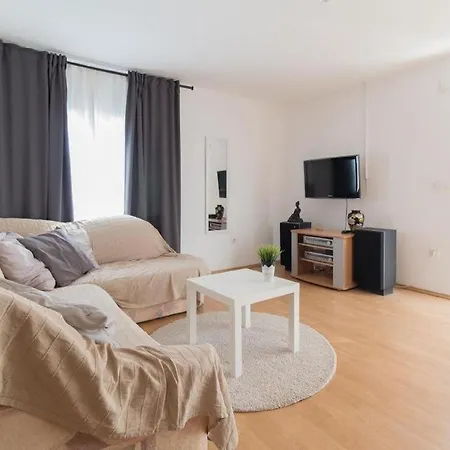 Casa Tea Close To The Queen Beach- By Ta Leut Agency Apartment