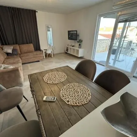 Casa Tea Close To The Queen Beach- By Ta Leut Agency * Privlaka (Zadar)