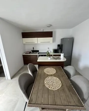 Apartment Casa Tea Close To The Queen Beach- By Ta Leut Agency *