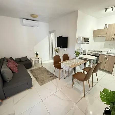 Casa Tea Close To The Queen Beach- By Ta Leut Agency Apartment *