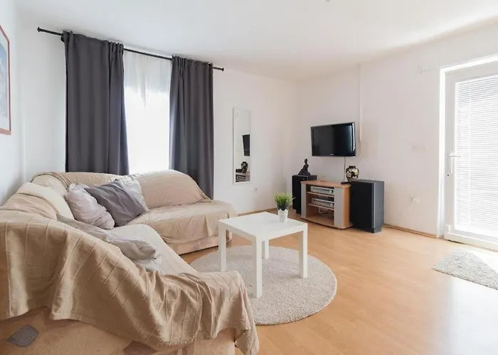 Casa Tea Close To The Queen Beach- By Ta Leut Agency דירה