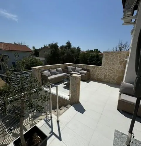 Casa Tea Close To The Queen Beach- By Ta Leut Agency פריבלאקה
